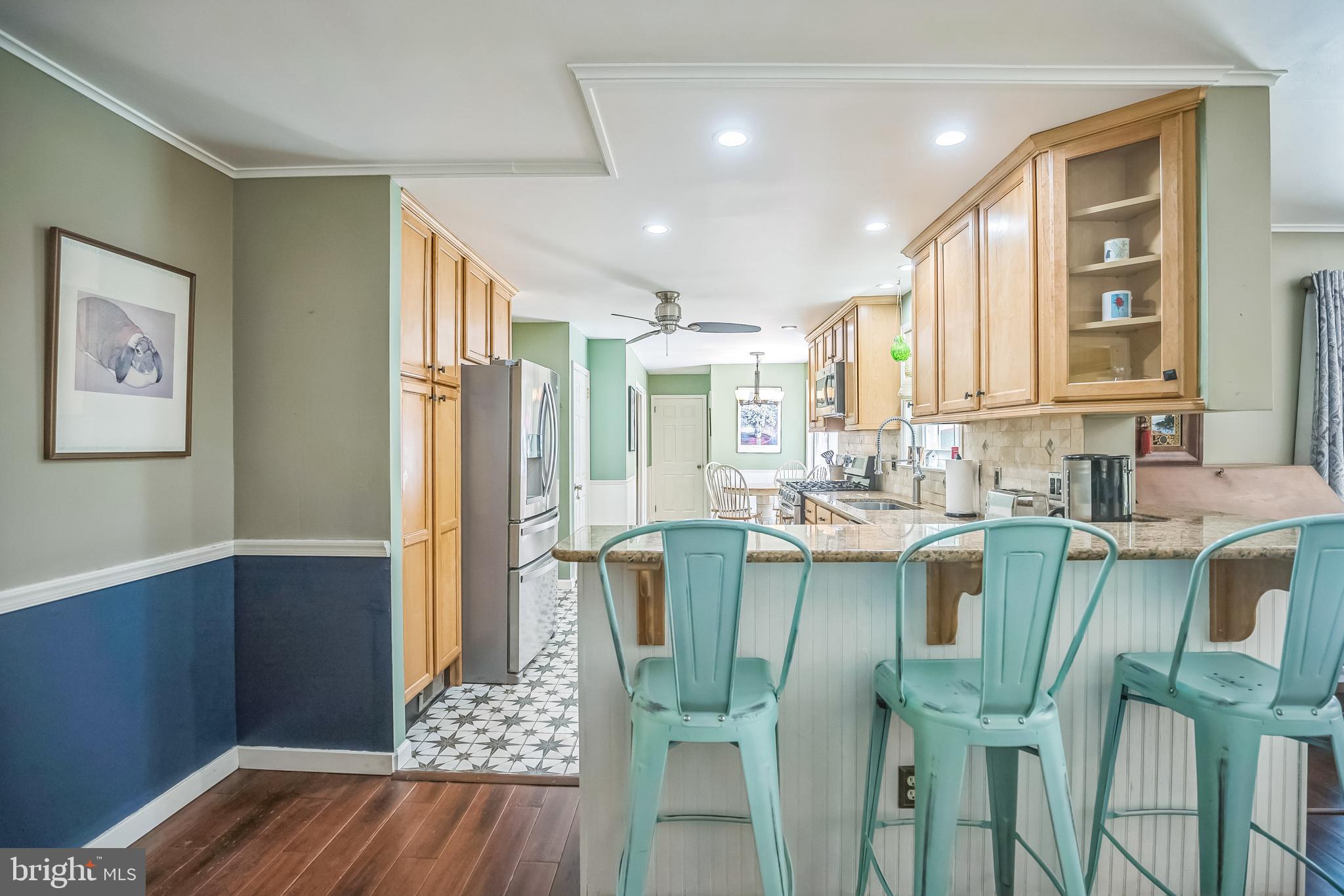 1737 HOLMES ROAD