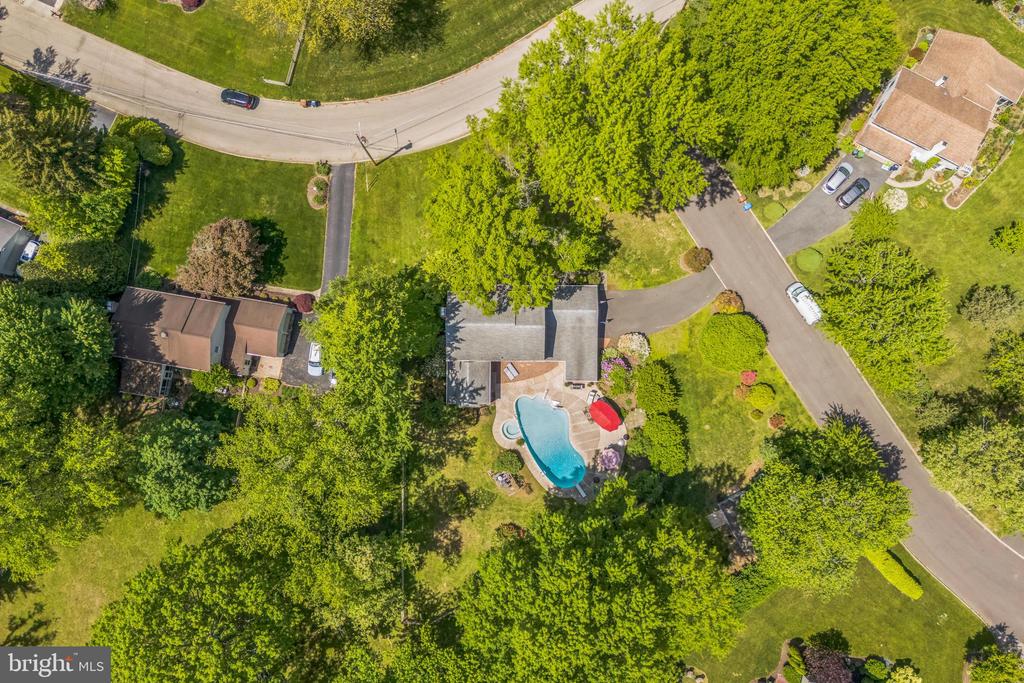1737 HOLMES ROAD