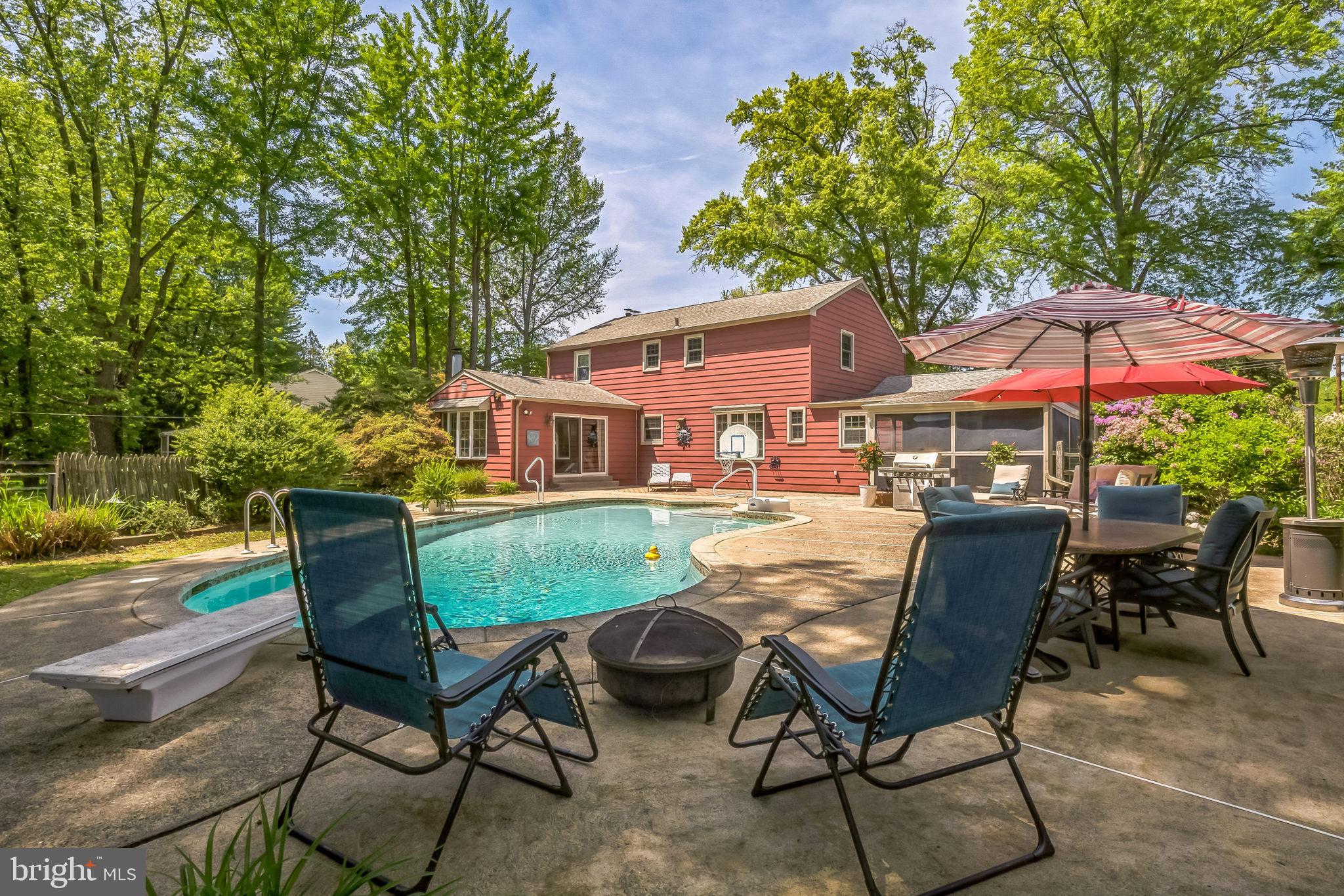 1737 HOLMES ROAD