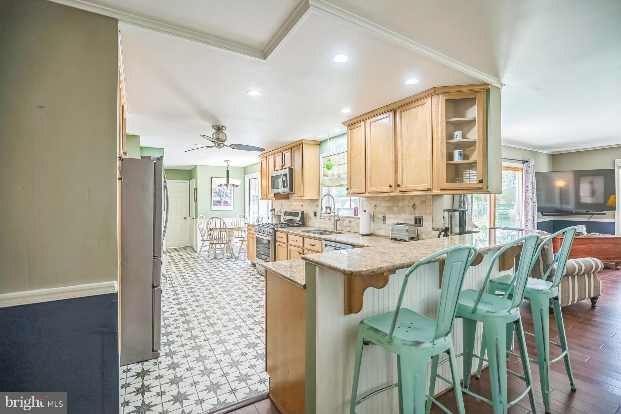 1737 HOLMES ROAD