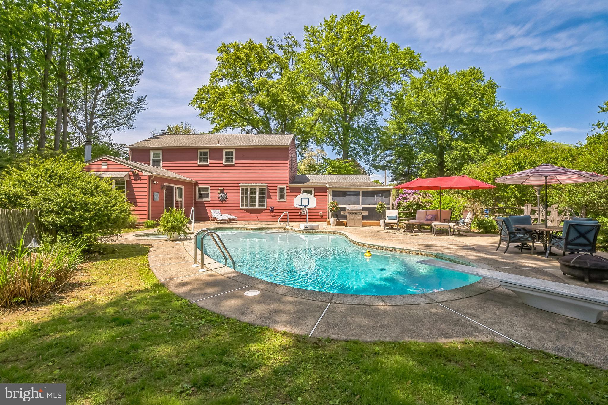 1737 HOLMES ROAD