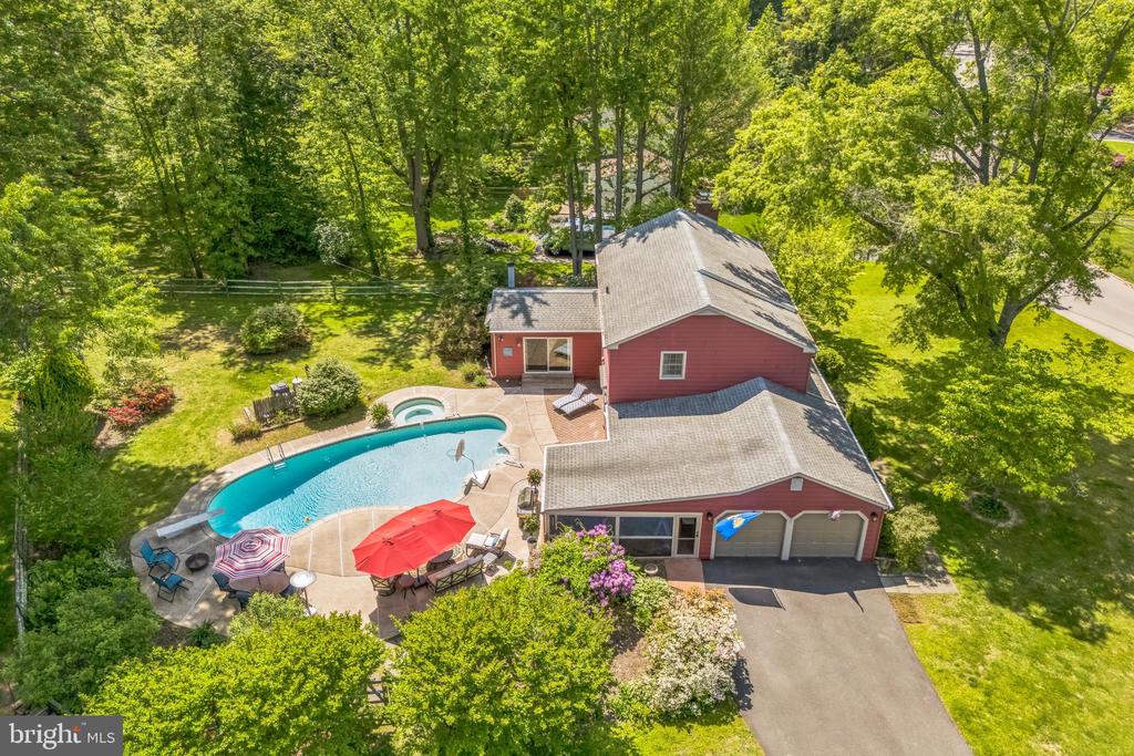 1737 HOLMES ROAD