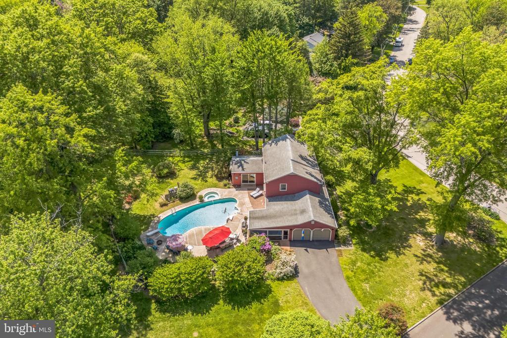 1737 HOLMES ROAD