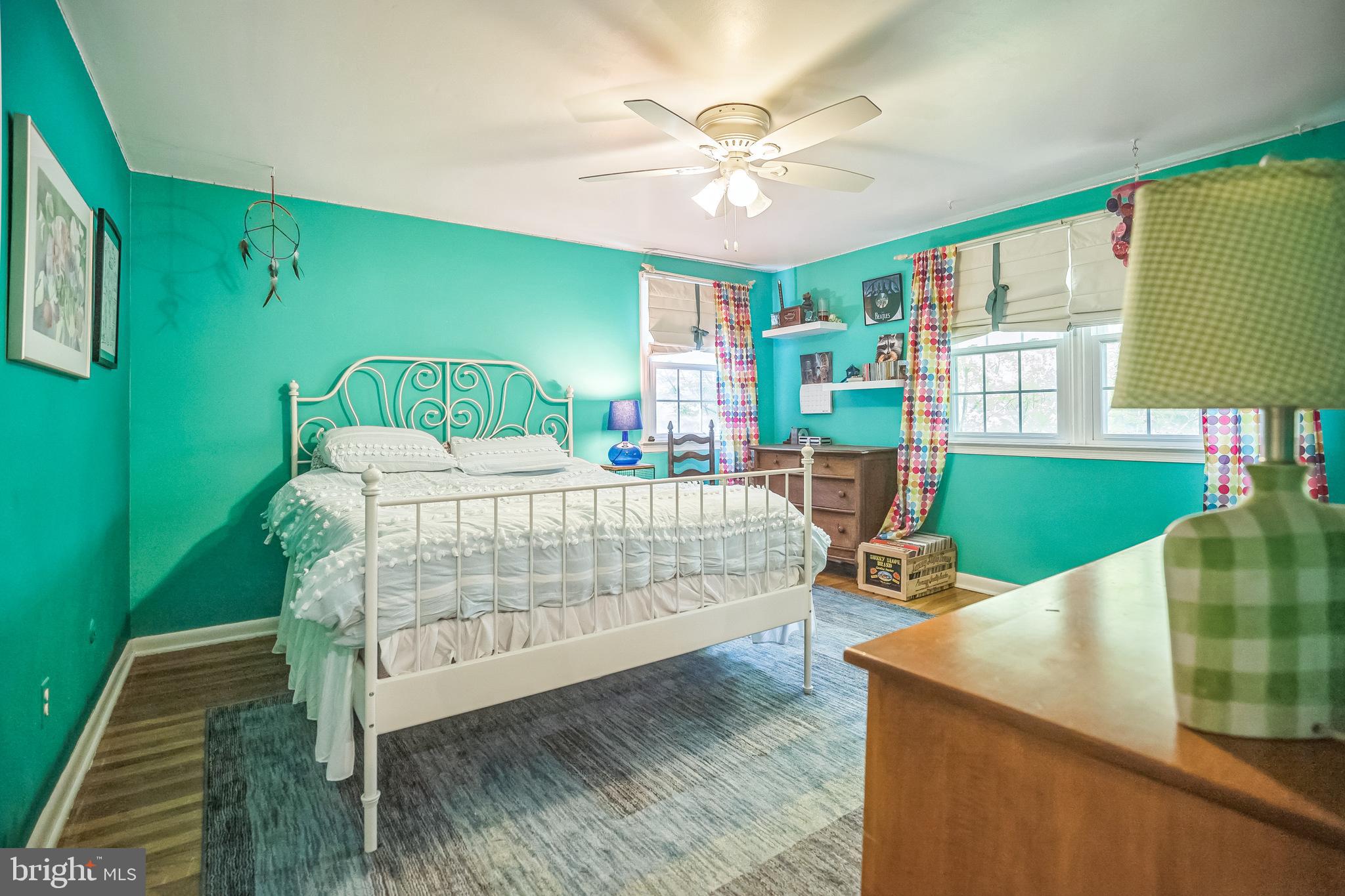 1737 HOLMES ROAD