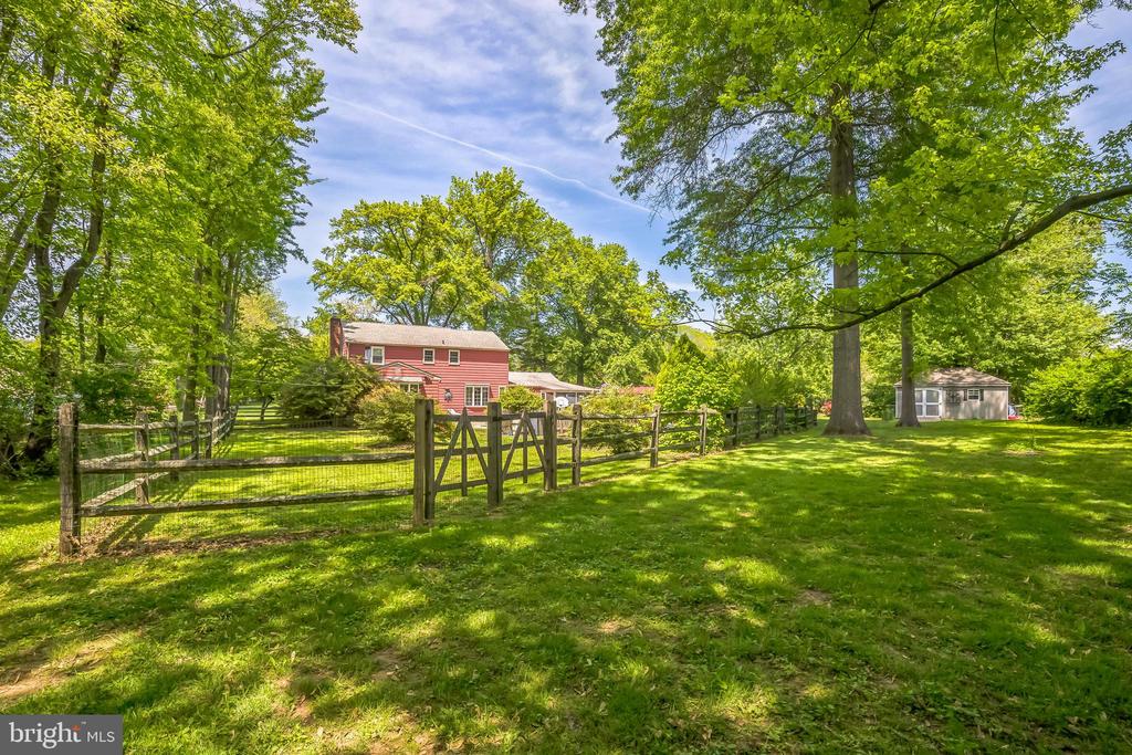 1737 HOLMES ROAD