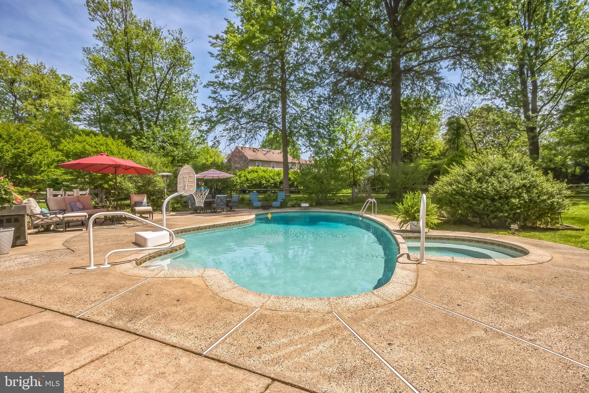 1737 HOLMES ROAD