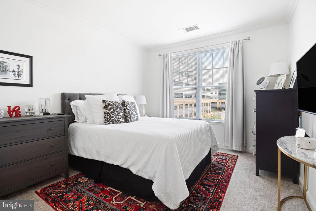 200 W ELM STREET 1315