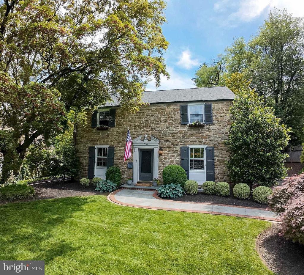 554 TWICKENHAM ROAD
