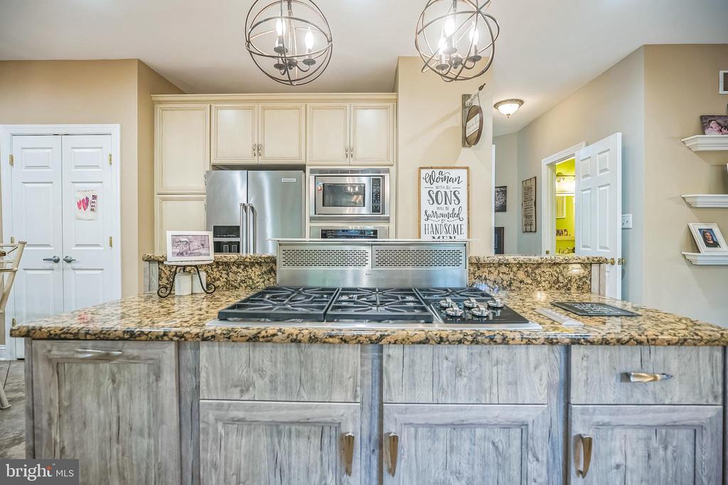 1029 SPRINGHOUSE DRIVE