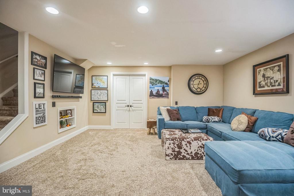262 RUNNING WATER COURT