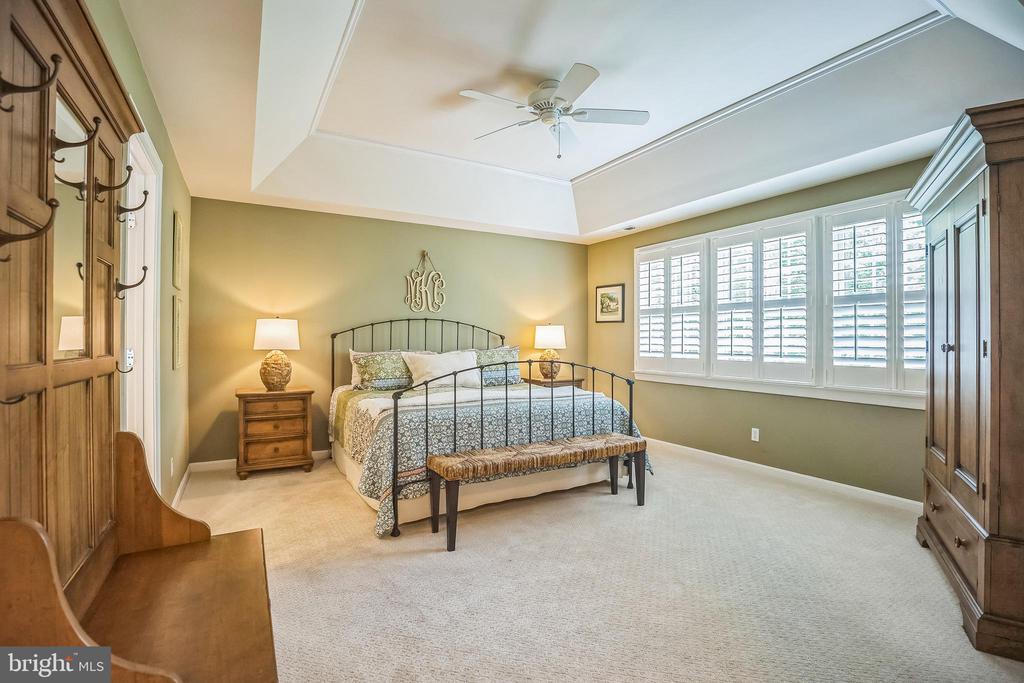 262 RUNNING WATER COURT