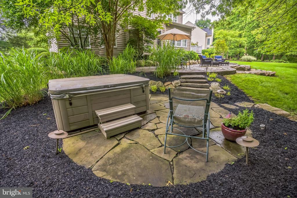 262 RUNNING WATER COURT