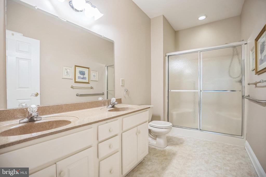 3132 ARBOUR GREEN COURT