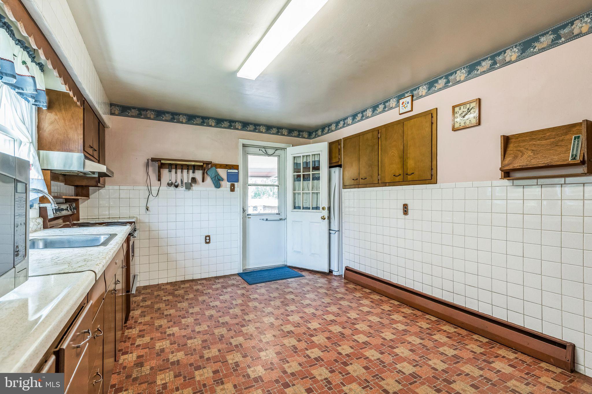 754 CENTRAL AVENUE