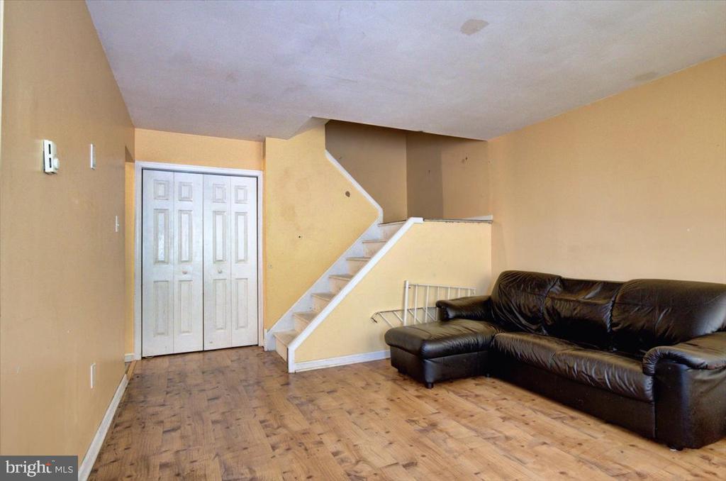 2539 JENKINTOWN ROAD 103
