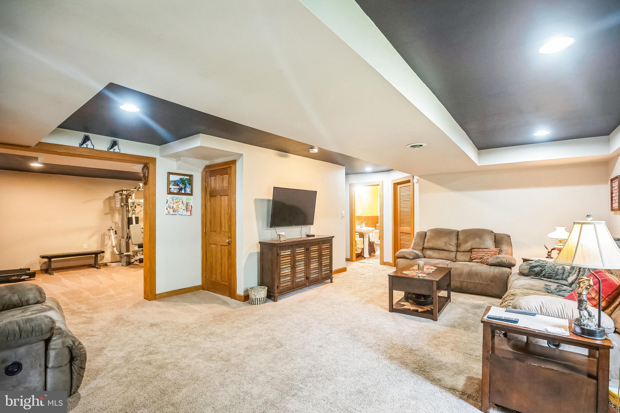 1049 RYANS CIRCLE