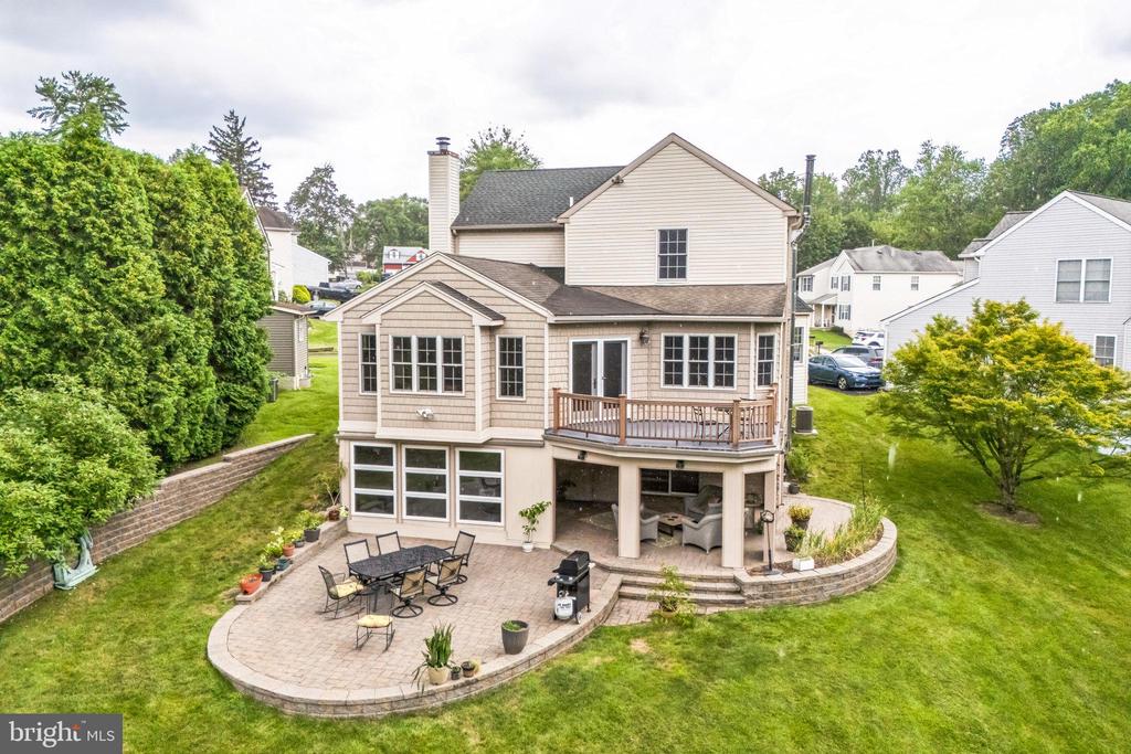 1049 RYANS CIRCLE