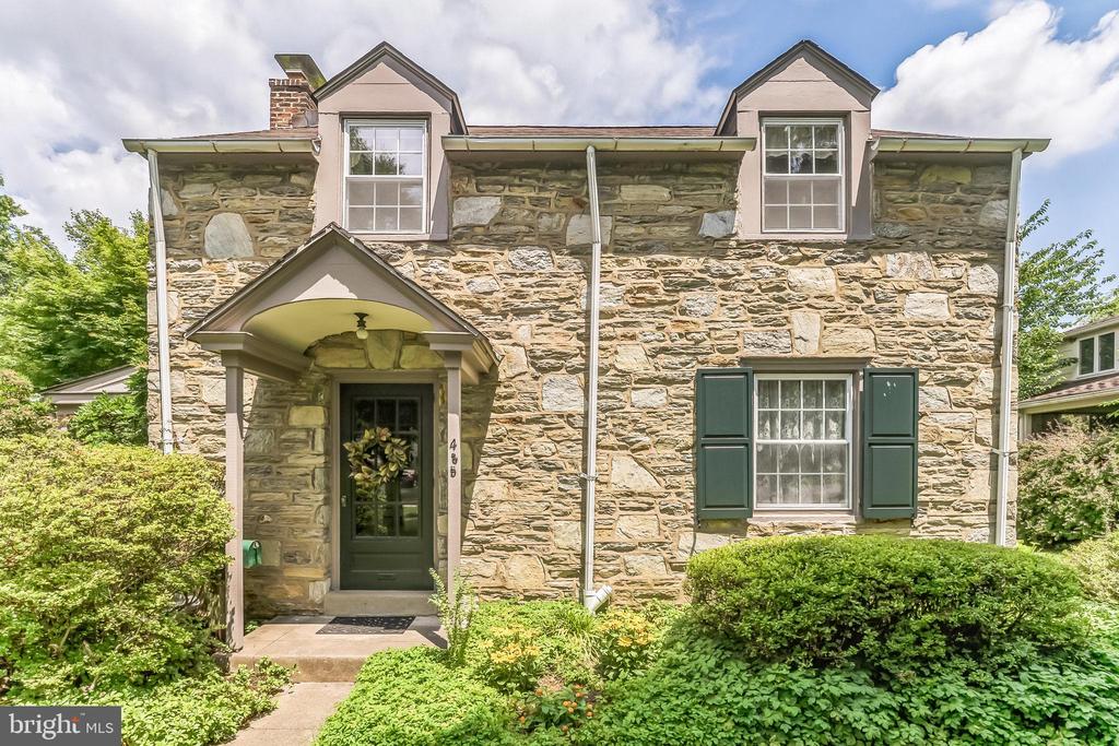 435 LAVEROCK ROAD
