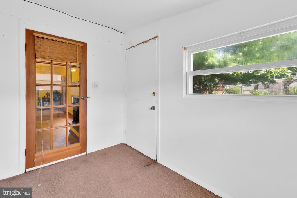 548 PADDOCK ROAD