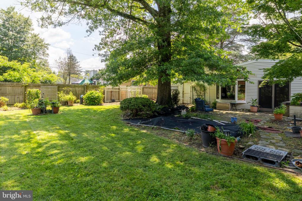 548 PADDOCK ROAD