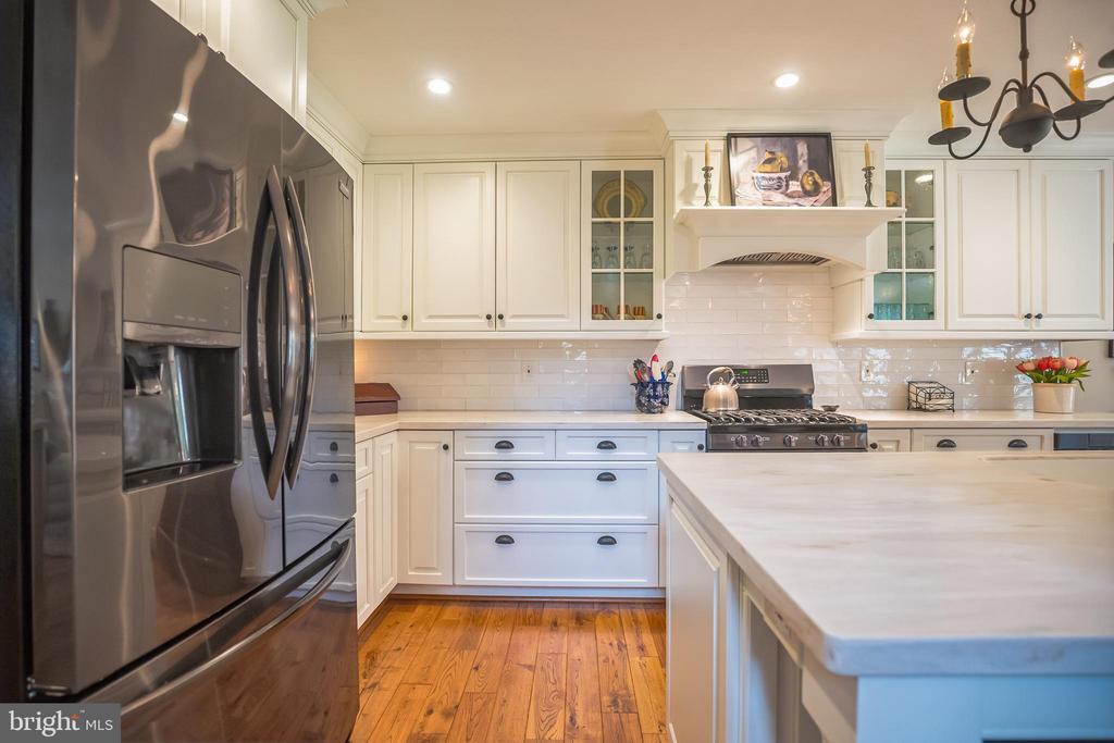 305 BANGOR LANE