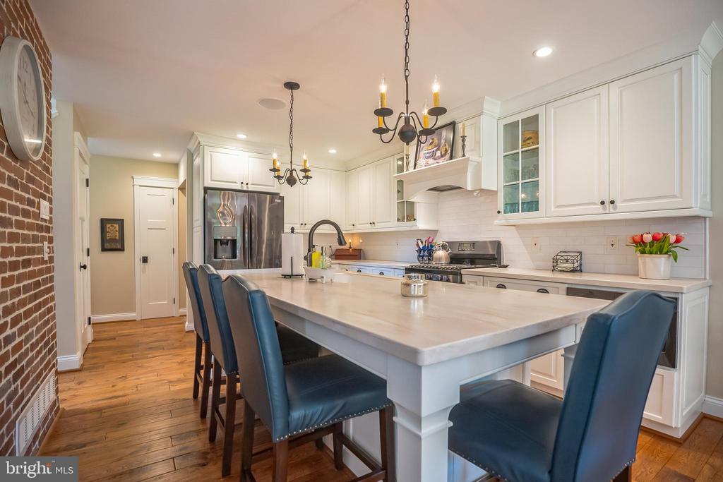 305 BANGOR LANE