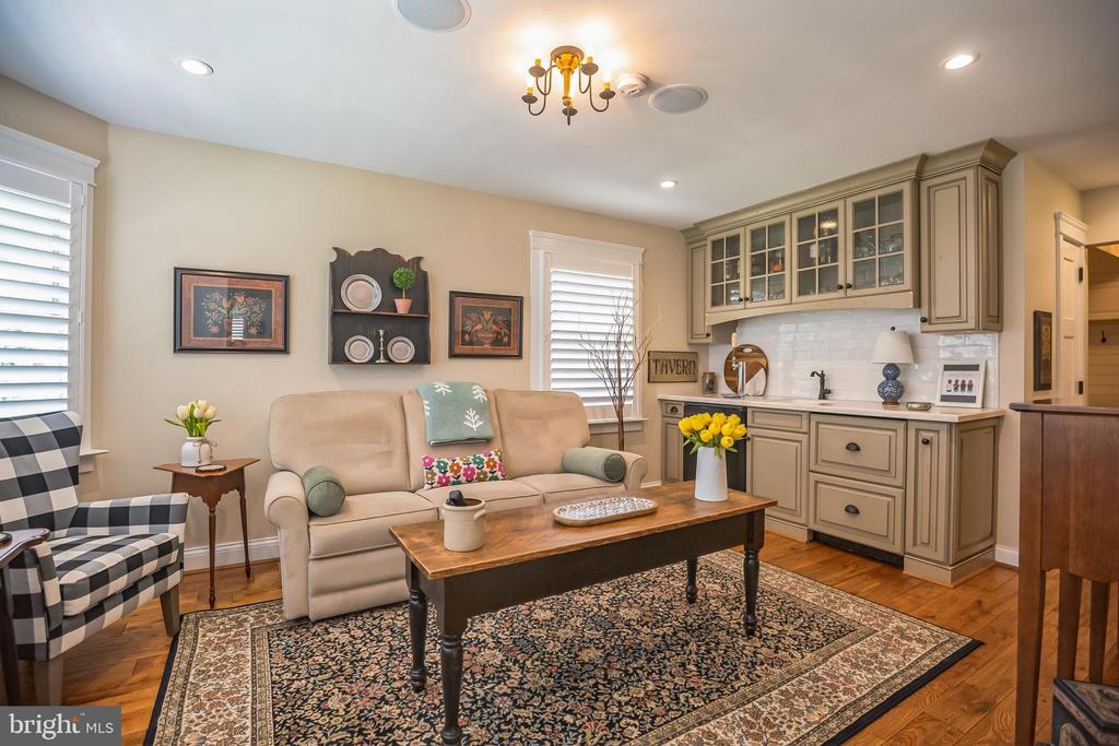 305 BANGOR LANE