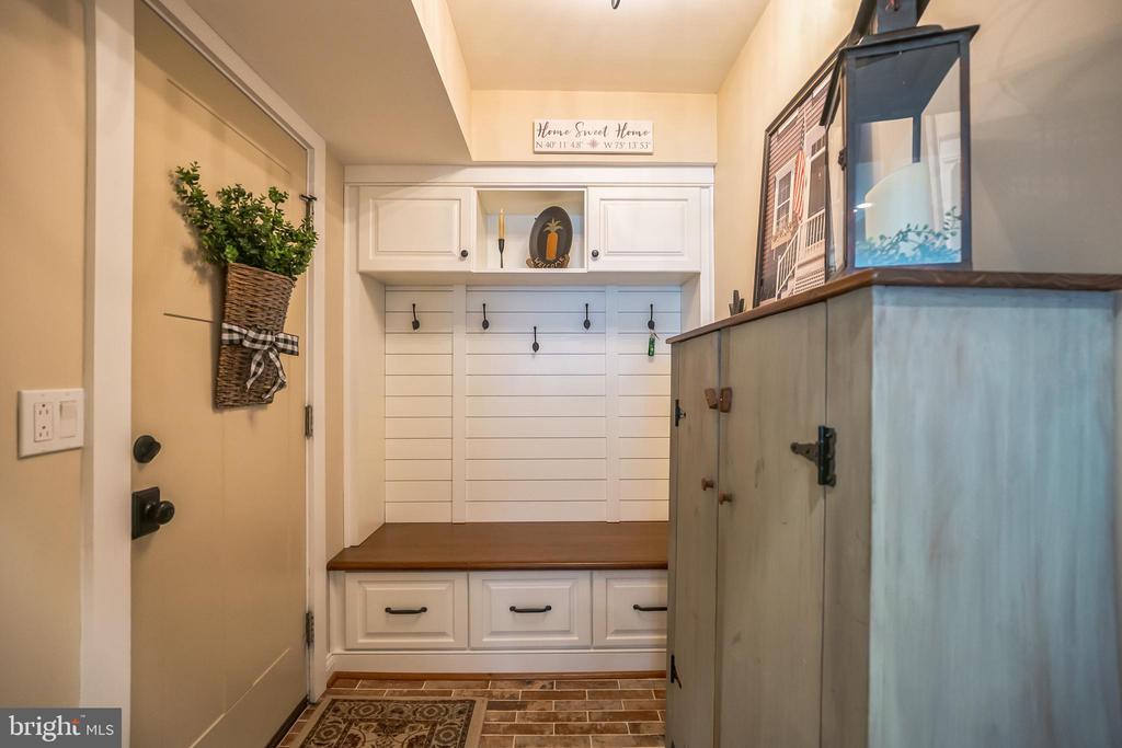 305 BANGOR LANE