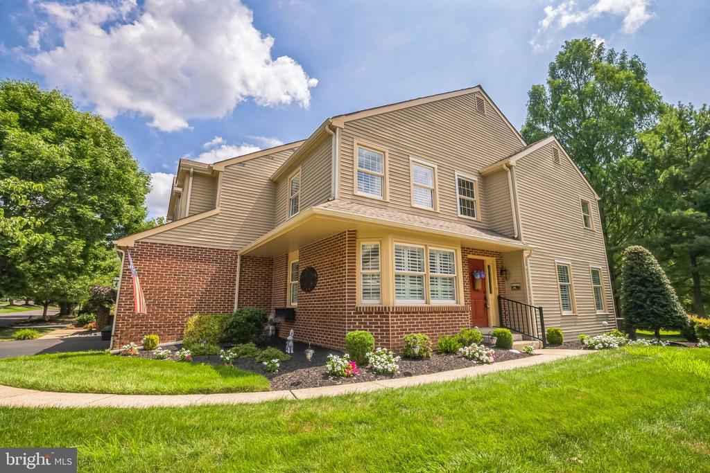 305 BANGOR LANE