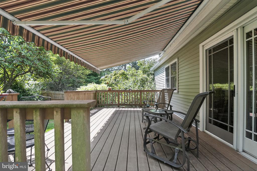 2006 LODGES LANE