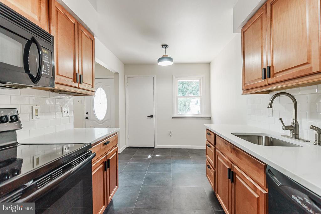 2539 JENKINTOWN ROAD 103