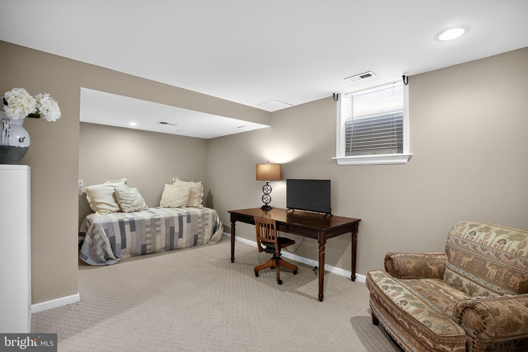 273 RUNNING WATER COURT