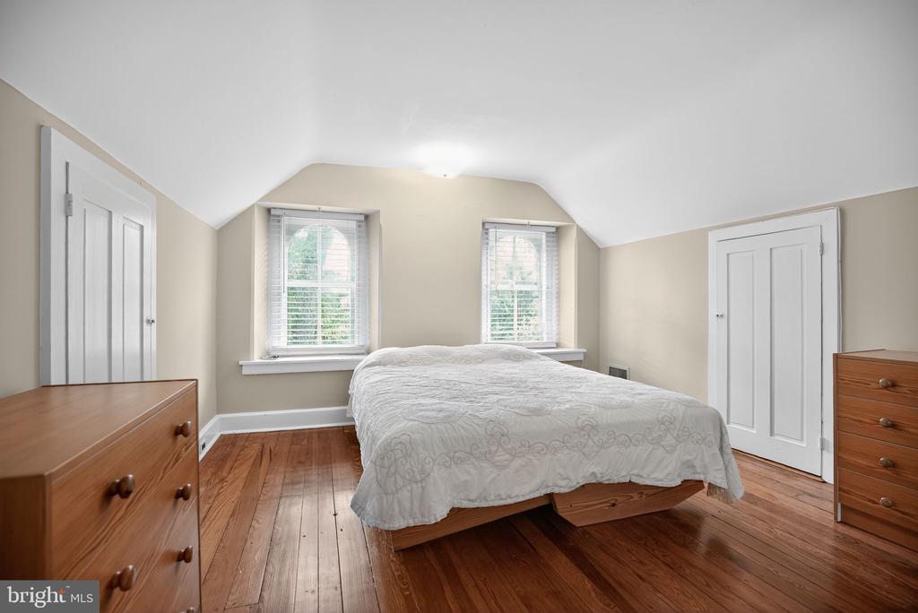 133 MARYWATERSFORD ROAD