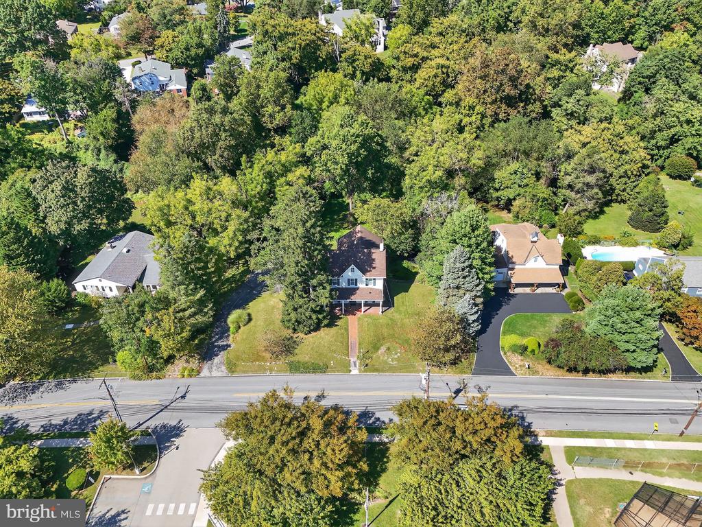 133 MARYWATERSFORD ROAD
