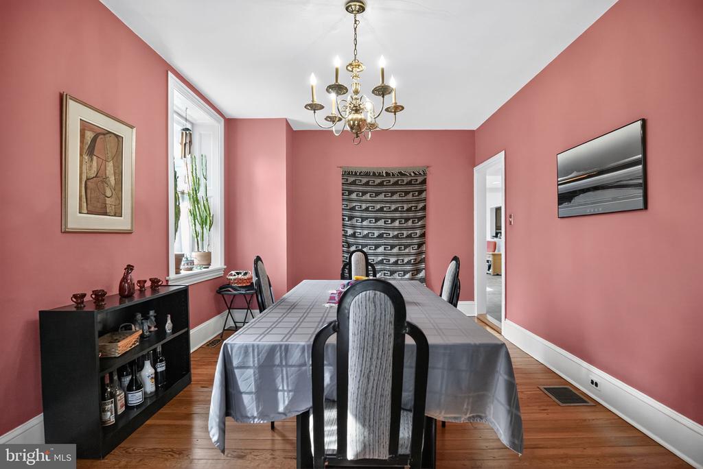 133 MARYWATERSFORD ROAD