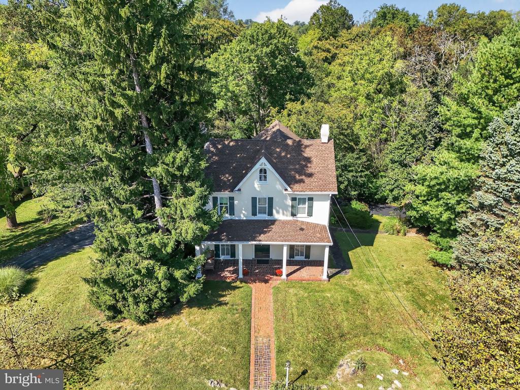 133 MARYWATERSFORD ROAD