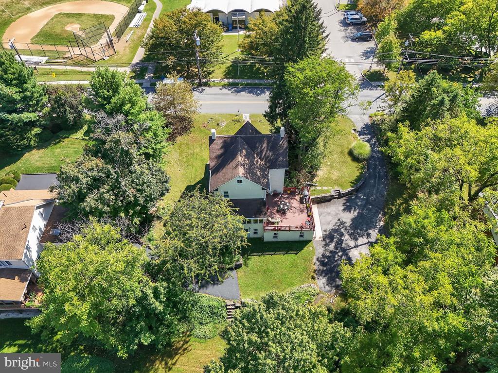 133 MARYWATERSFORD ROAD