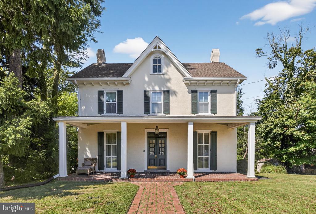 133 MARYWATERSFORD ROAD