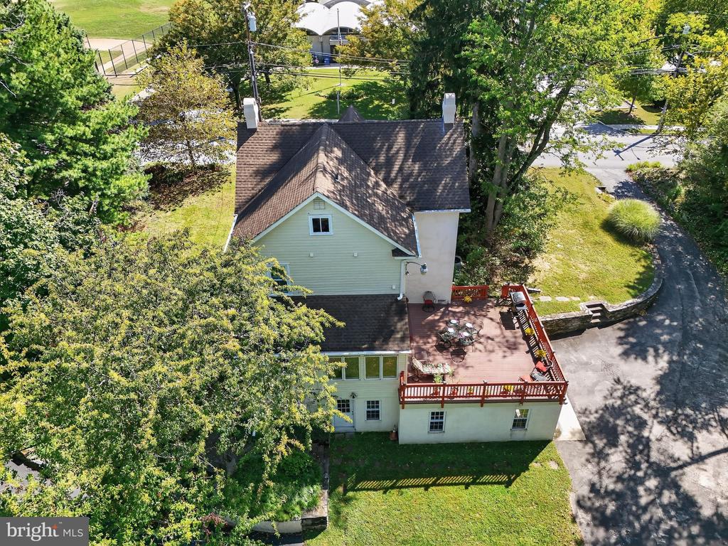 133 MARYWATERSFORD ROAD