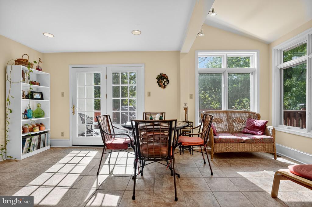133 MARYWATERSFORD ROAD