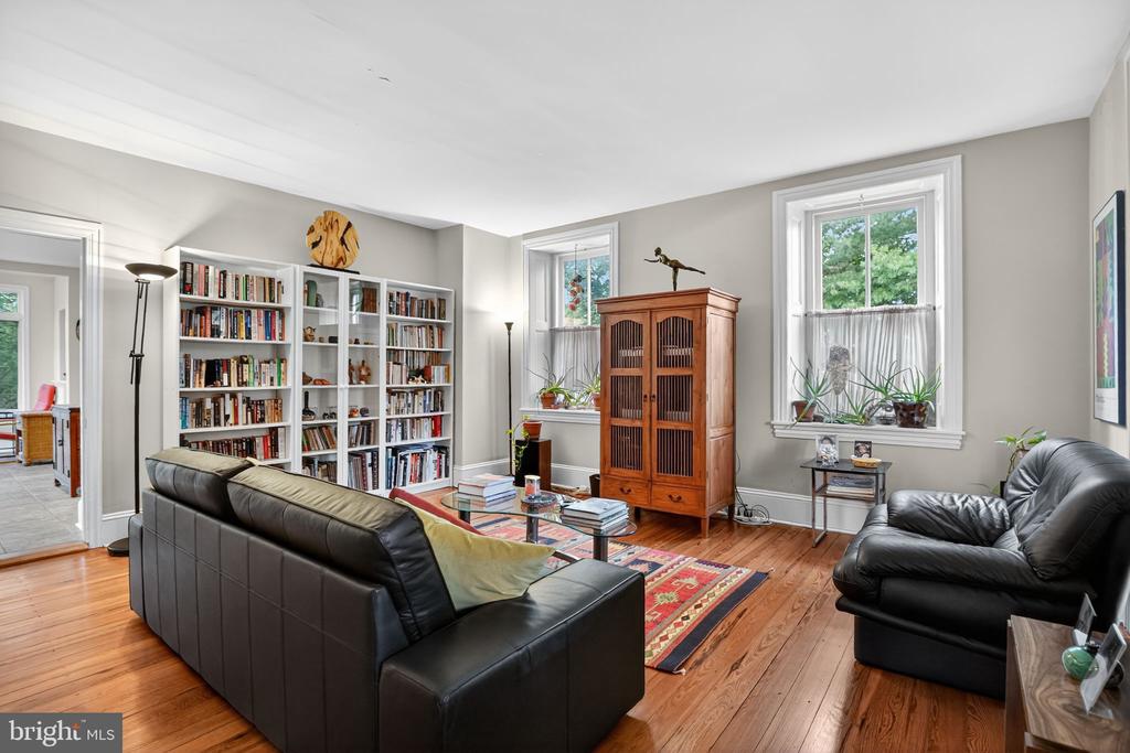 133 MARYWATERSFORD ROAD