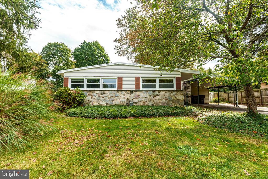 548 PADDOCK ROAD