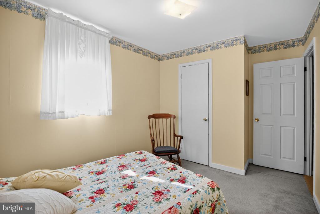 935 GARFIELD AVENUE
