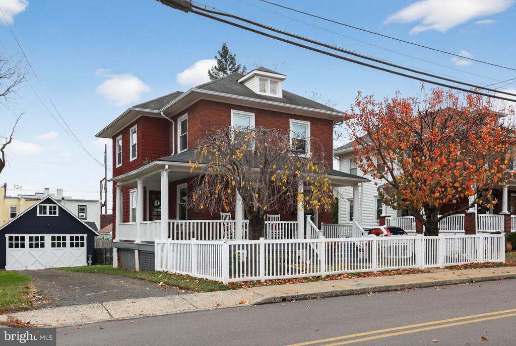 226 N SPRING GARDEN STREET
