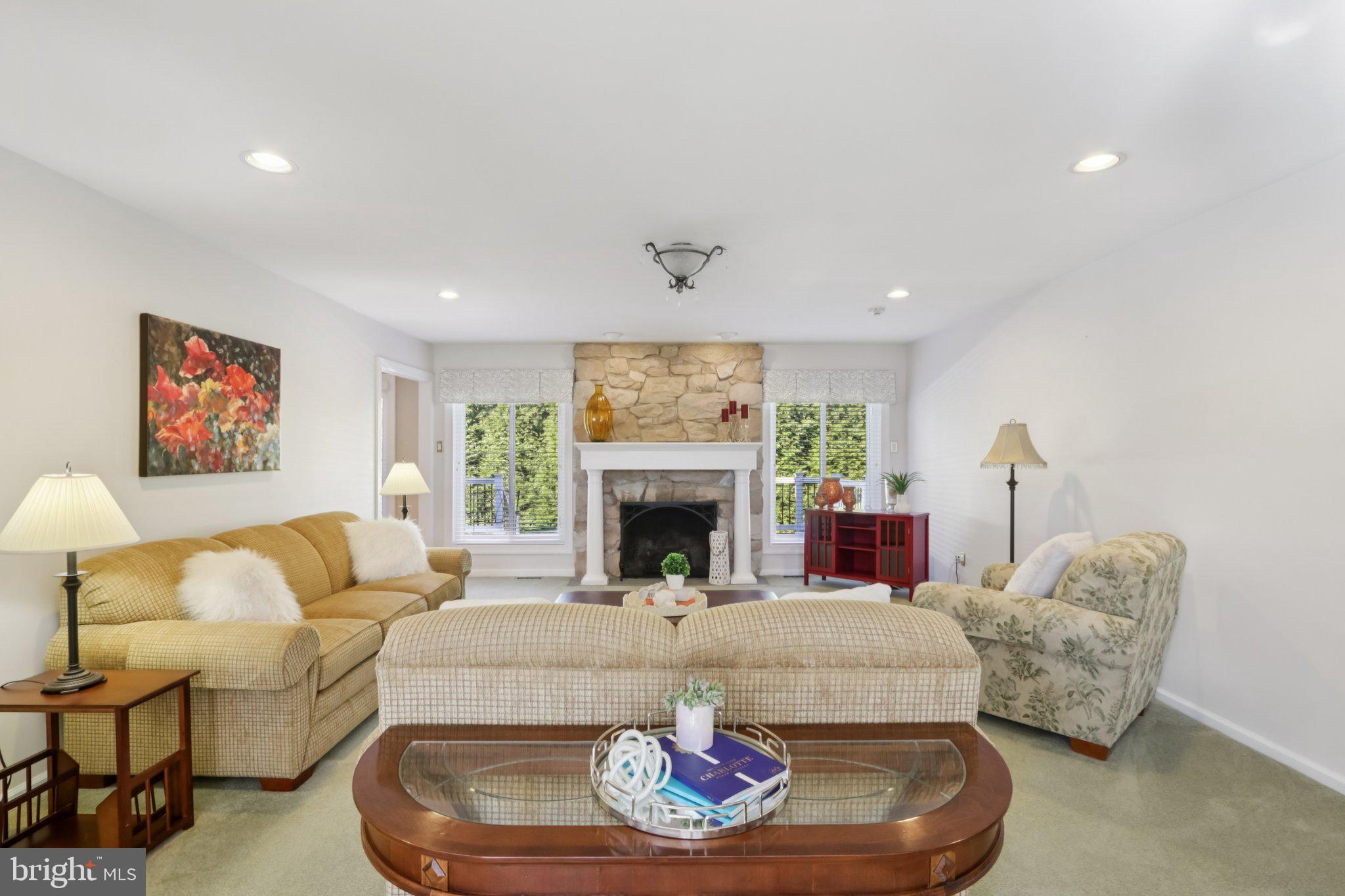 1 DAISY LANE