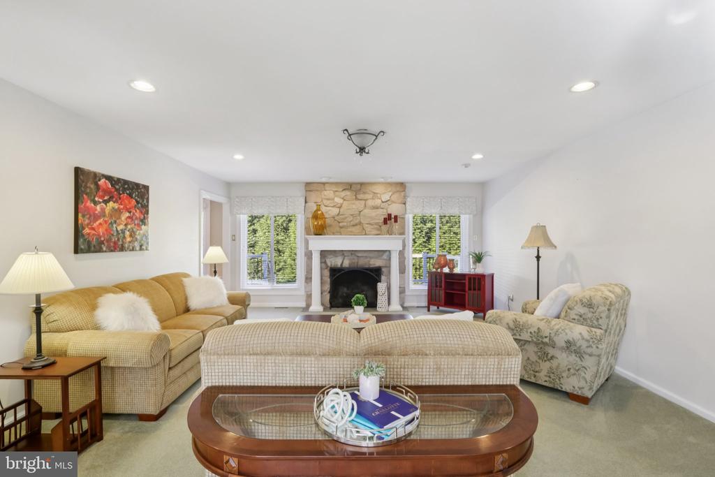 1 DAISY LANE