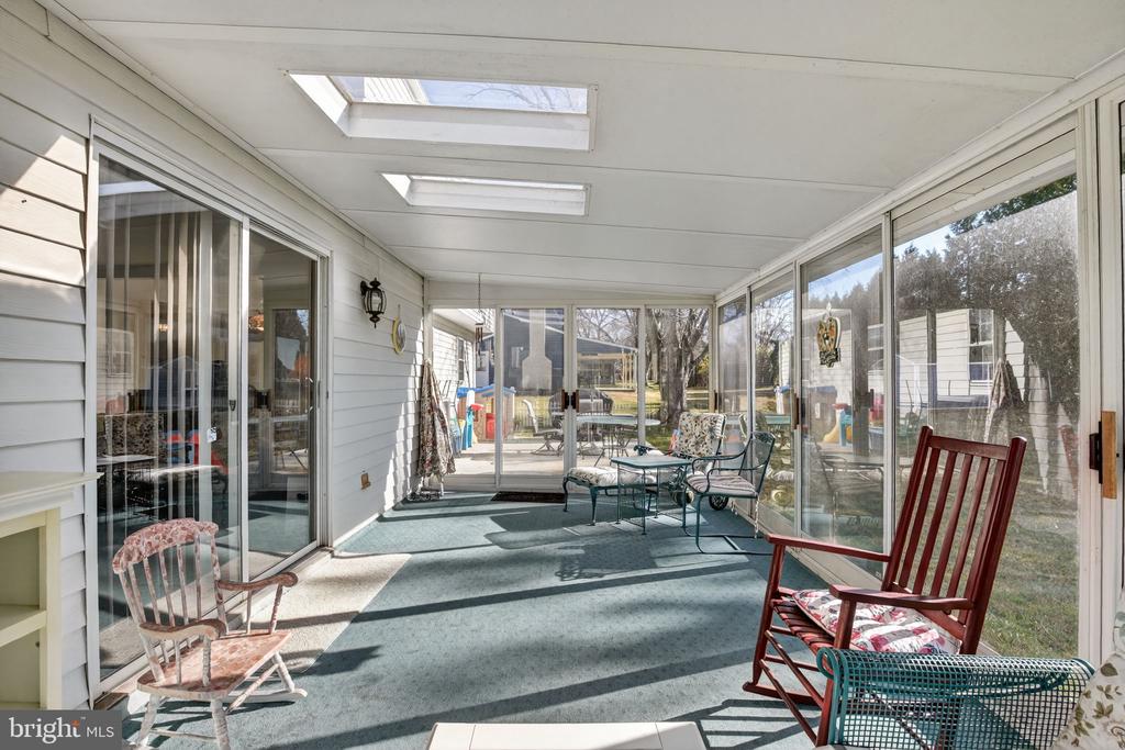 2306 CAROL LANE