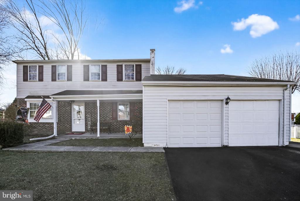 2306 CAROL LANE