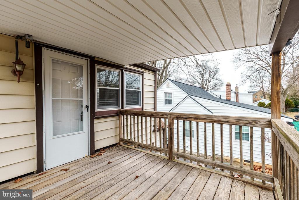 431 CENTRAL AVENUE 2ND FLOOR