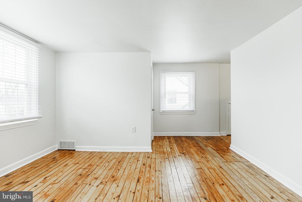 431 CENTRAL AVENUE 2ND FLOOR